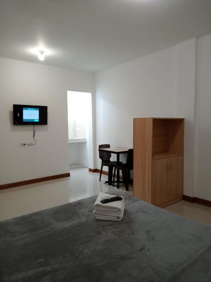 __Aplaridel Inn Suites__ Angeles Εξωτερικό φωτογραφία